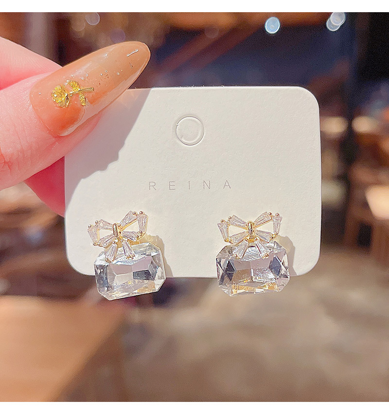 Simple Crystal Bow Earrings Korean Small Earrings display picture 9