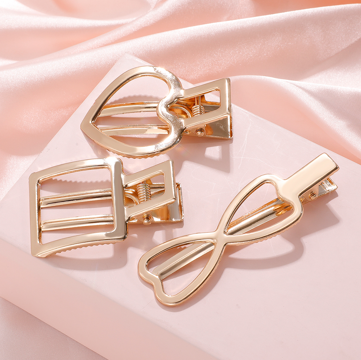 3 Pieces Classic Fashion Geometric Hollow Gold Hair Clips display picture 3