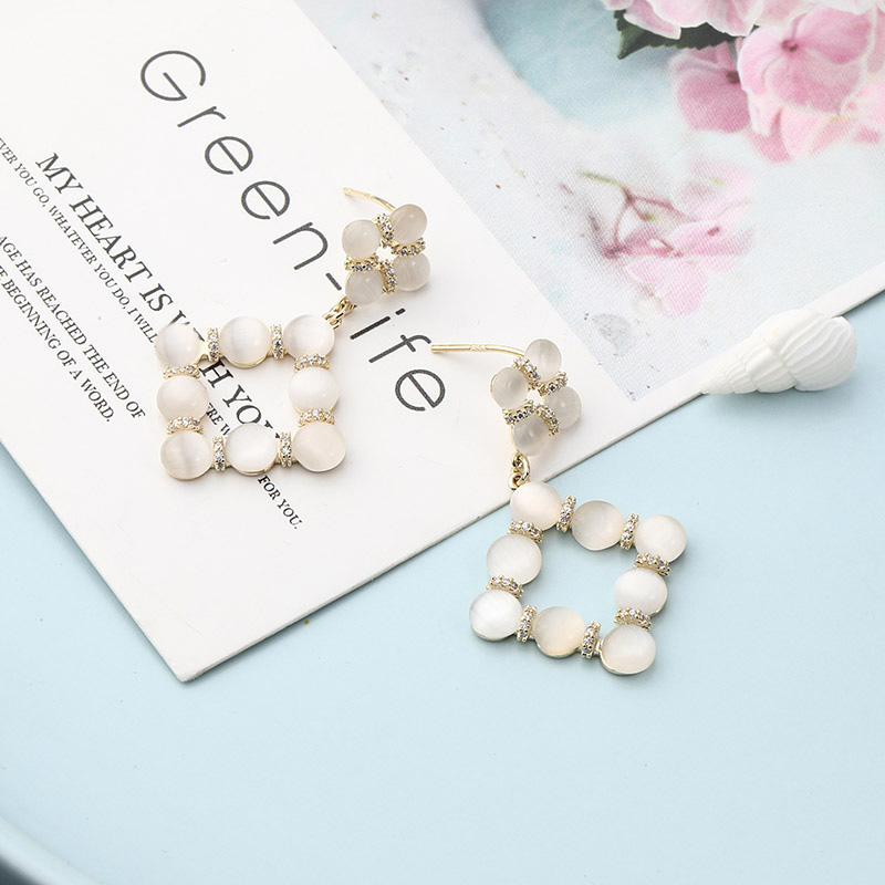 Temperament Light Luxury Opal Element Simple And Versatile Earrings display picture 1