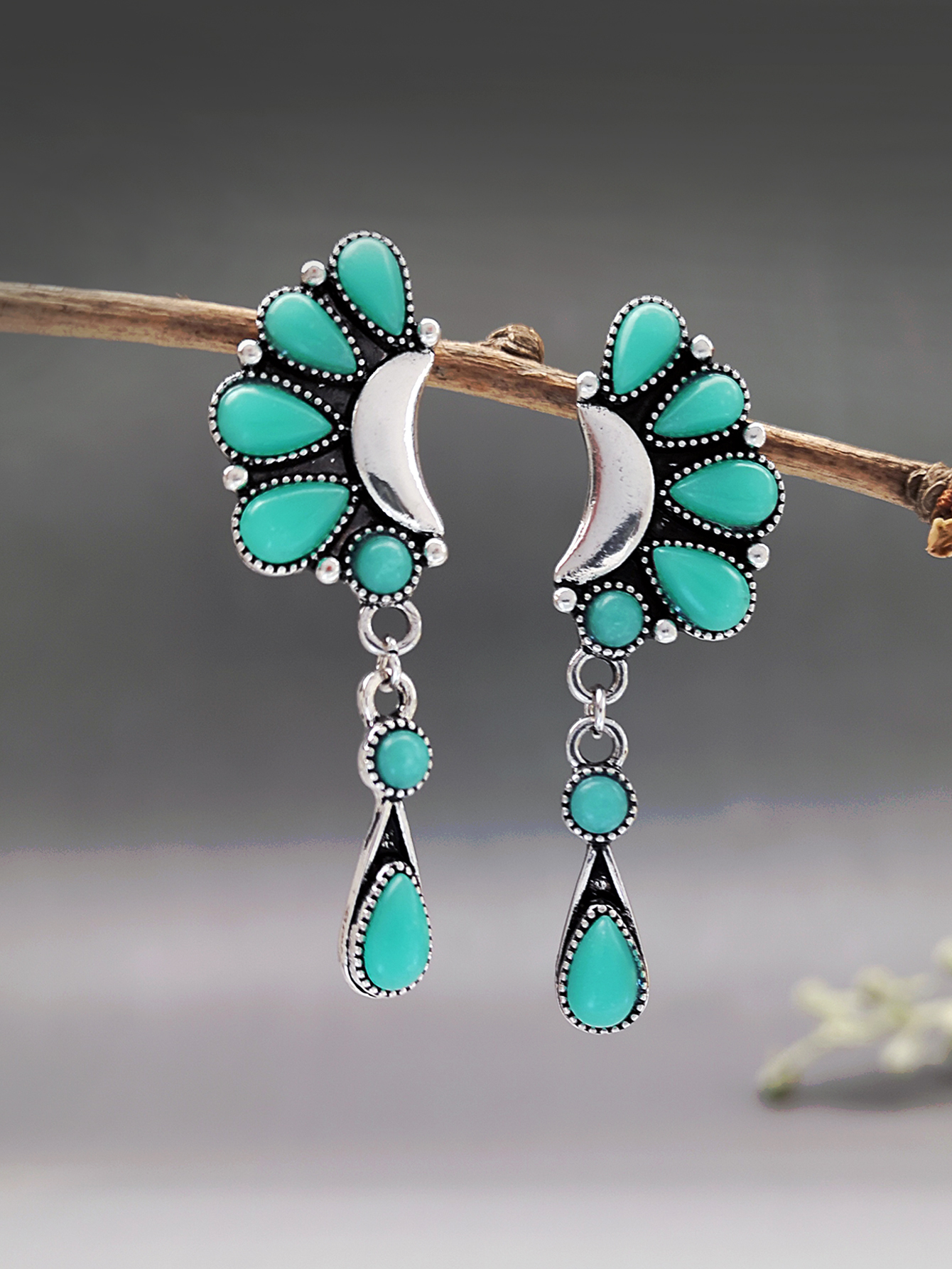 New Half-moon And Water Drop Turquoise Retro Exaggerated Earrings display picture 6