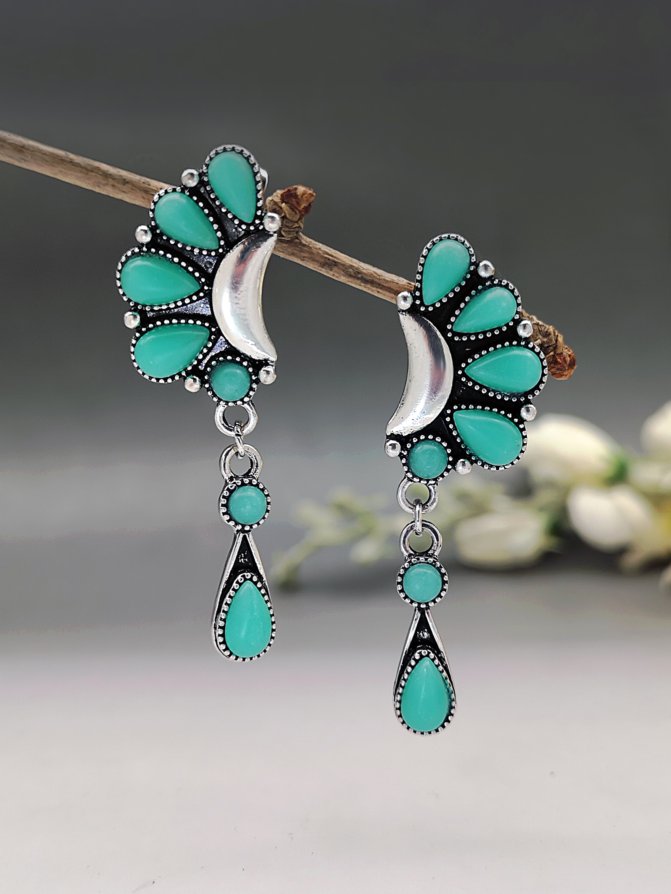 New Half-moon And Water Drop Turquoise Retro Exaggerated Earrings display picture 8