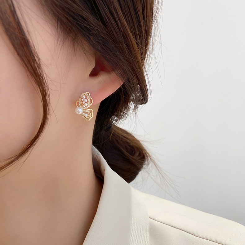 Korean Style Butterfly Alloy Artificial Pearls Ear Studs display picture 1