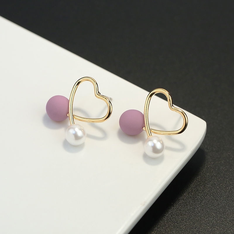 High-quality Silver Needle Earrings Korean Temperament Jewelry Love Simple Earrings Personality Pearl Earrings Niche Women&#39;s Jewelry display picture 2