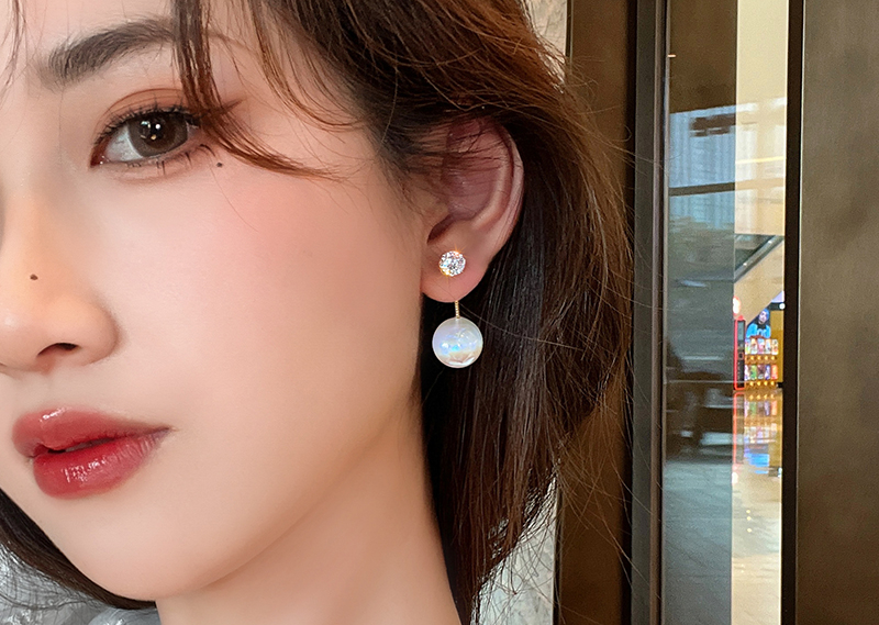 Earrings  New Tide Big Pearl Stud Earrings High-quality Light Luxury Women&#39;s Earrings Atmospheric Explosive Sterling Silver Needle Net Red Diamonds display picture 2