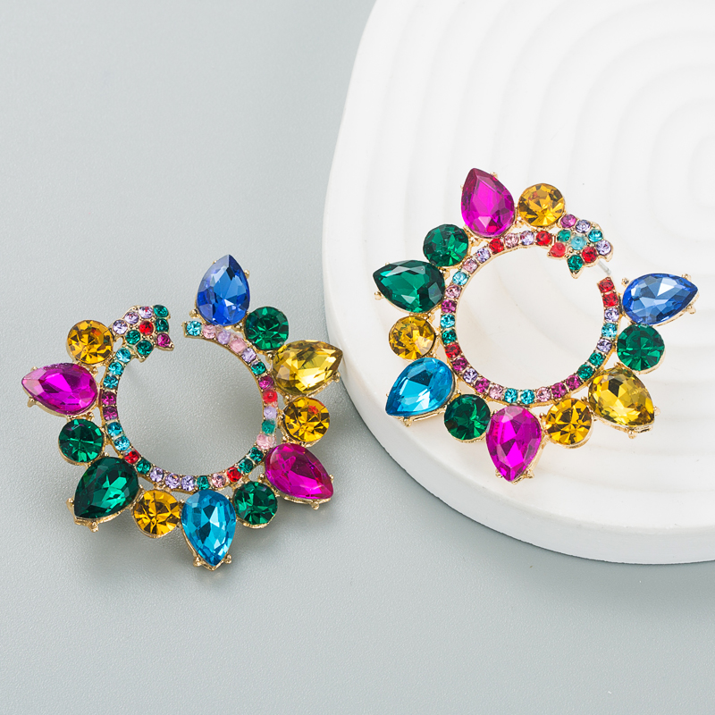 Fashion New Alloy Diamond Rhinestone Geometric Flower Earrings Female display picture 7