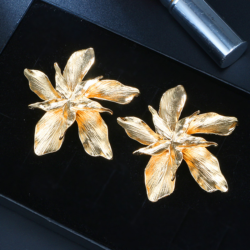 New Cross-border Popular Jewelry European And American Personality Exaggerated Multi-layer Alloy Dripping Oil Flower Flower Earrings Earrings display picture 4