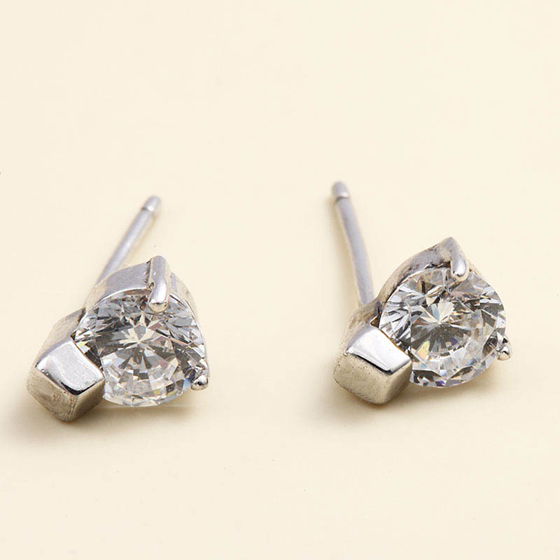Light Luxury Small Niche Zircon 925 Silver Stud Earrings display picture 1