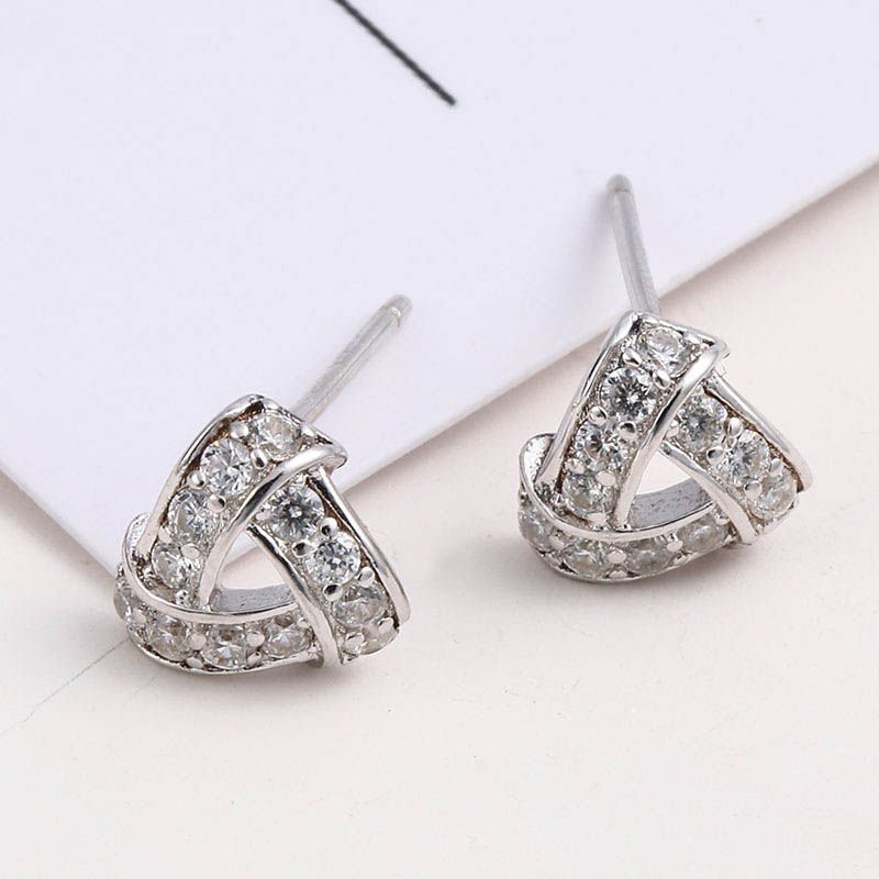 Temperament Korean Version Light Luxury Small Niche 925 Silver Stud Earrings display picture 2