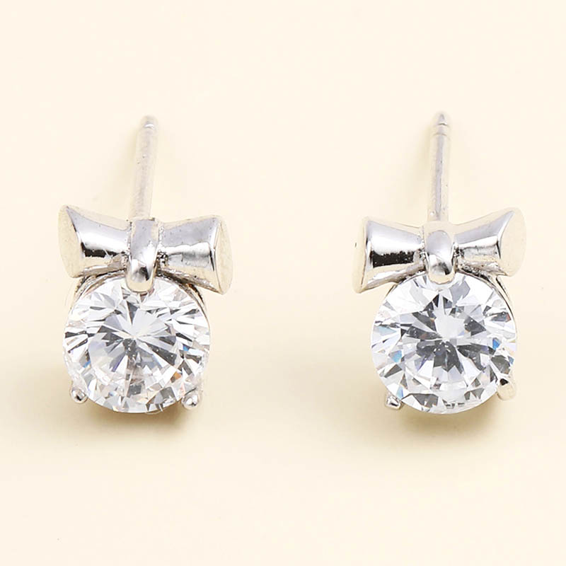 Light Luxury Niche Simple Classic 925 Silver Earrings display picture 2