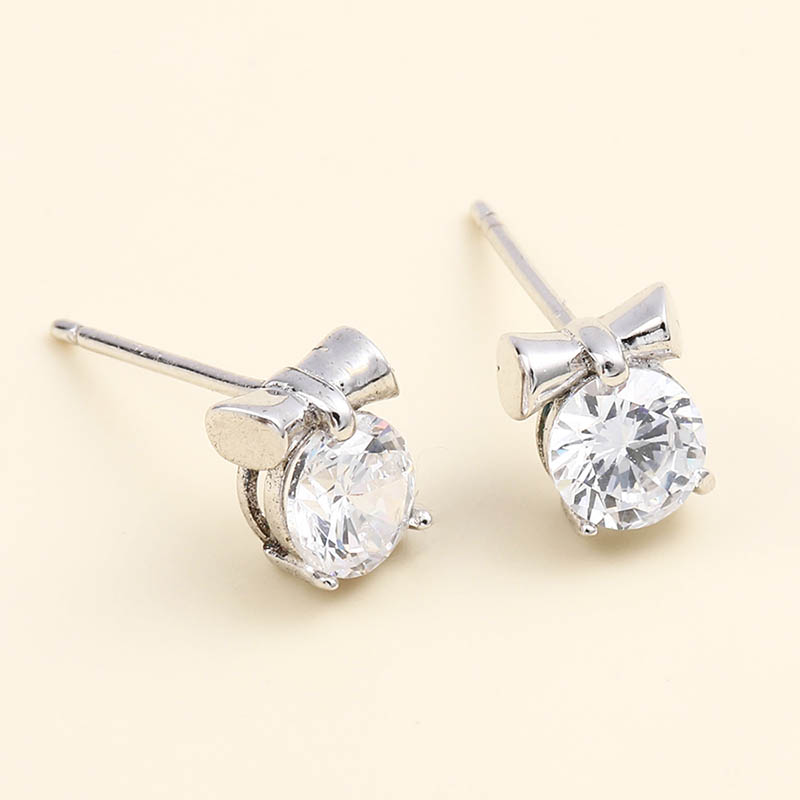 Light Luxury Niche Simple Classic 925 Silver Earrings display picture 3