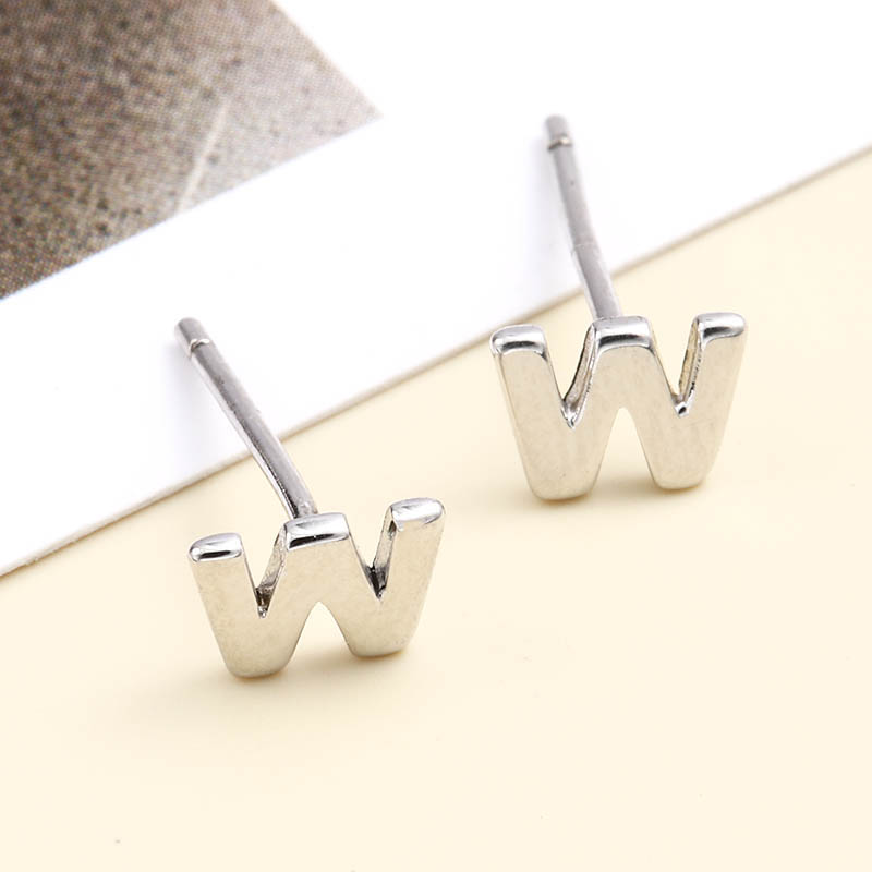 Fashion Small Letter W 925 Silver Stud Earrings display picture 1