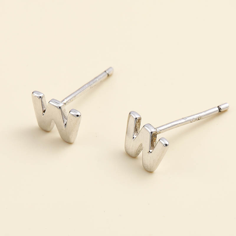 Fashion Small Letter W 925 Silver Stud Earrings display picture 3