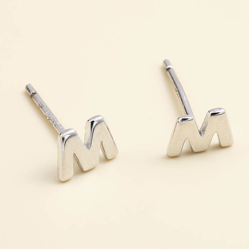 Fashion Small Letter W 925 Silver Stud Earrings display picture 4