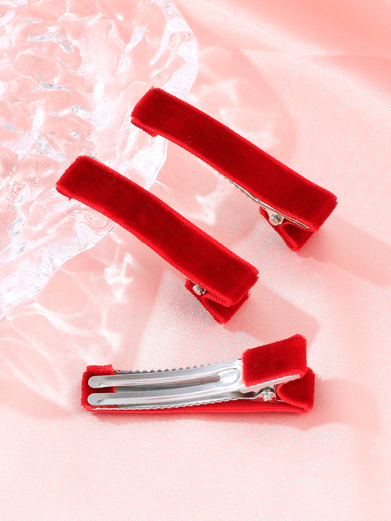3-piece Classic Simple Red Flannel Clip Hair Clip Set display picture 3