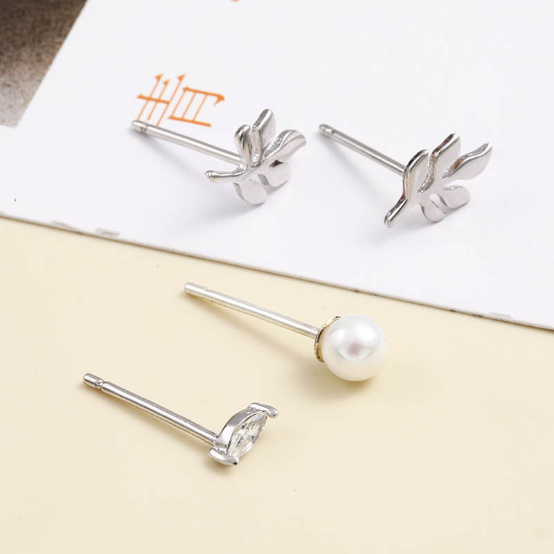 Fashion Geometric Leaves Pearl Zircon 925 Silver Stud Earrings display picture 3