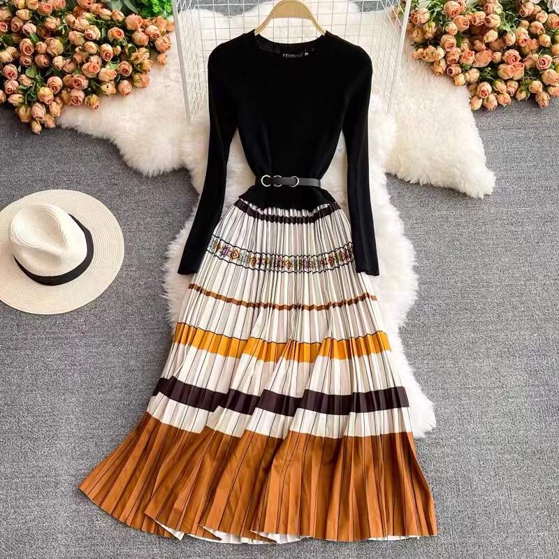 All-match Stitching Knitted Swing Dress display picture 2