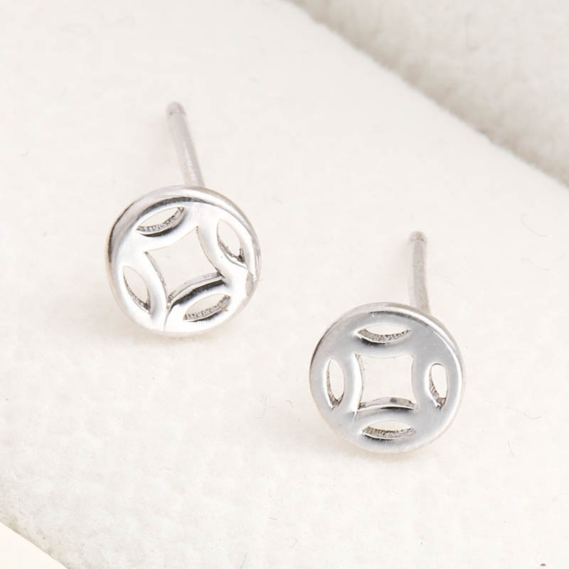 Retro Geometric Hollow Rhombus 925 Silver Stud Earrings display picture 3