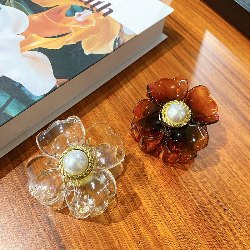 Einfache Mehrfarbige Perlenblumen-greiferclip-haarspange Großhandel display picture 4