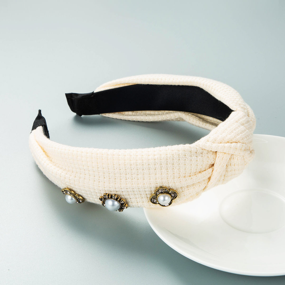 Korean Style Knotted Fabric Inlaid Pearl Headband display picture 2