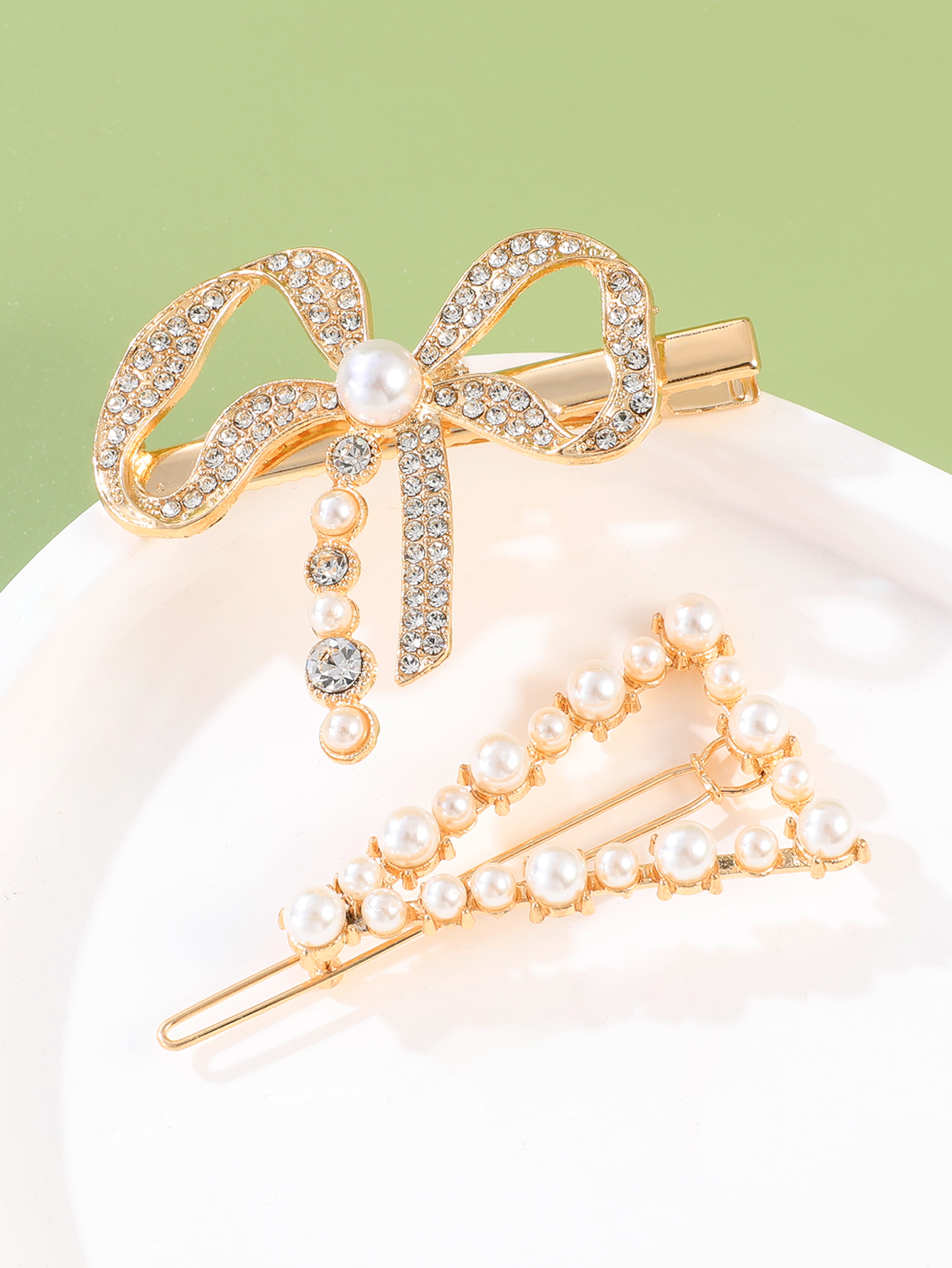 2 Piece Fashion Golden Vintage Pearl Rhinestone Bow Triangle Women's Hair Clip Set display picture 1
