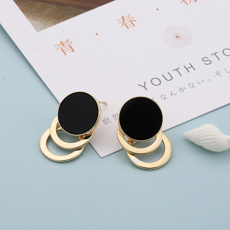 Temperament Fashion Metal Style Korean Style Earrings display picture 1