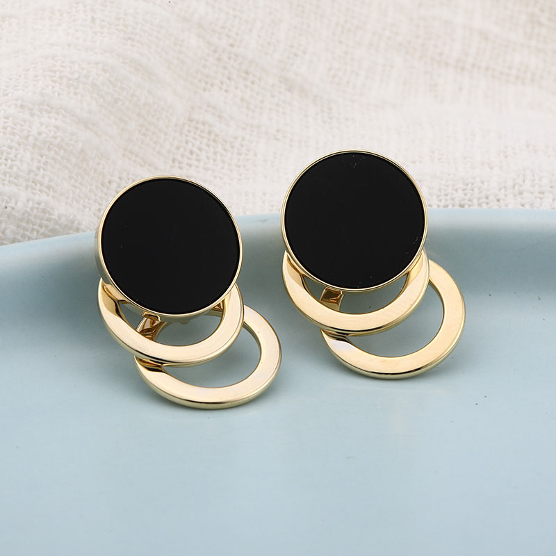 Temperament Fashion Metal Style Korean Style Earrings display picture 4