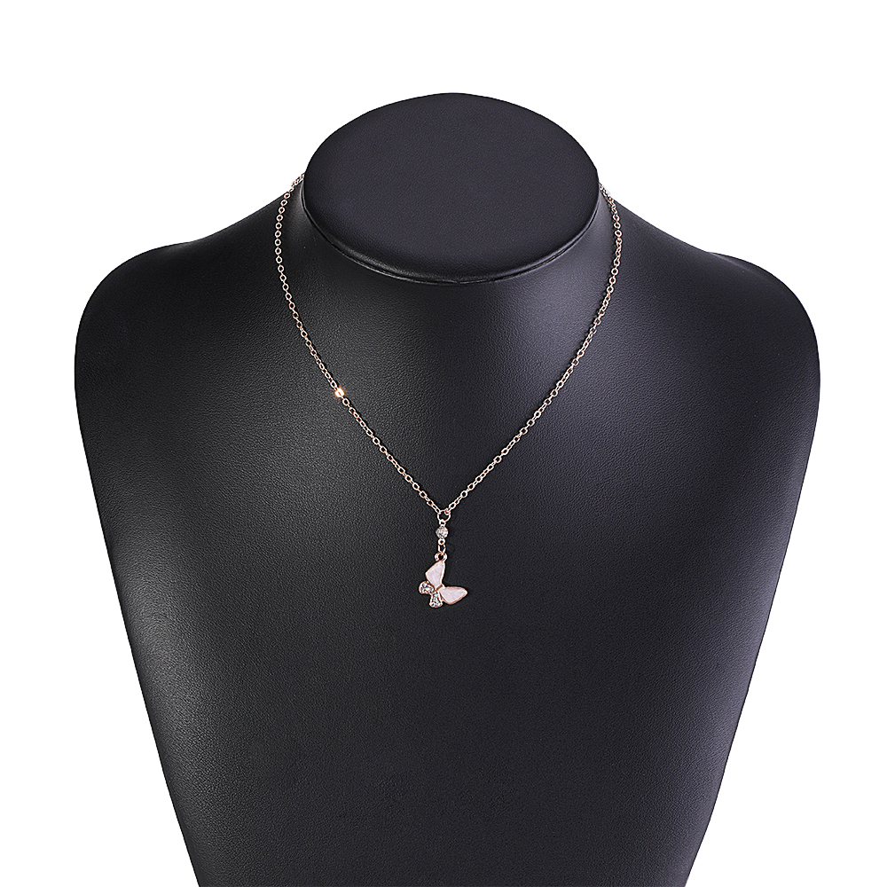 Simple Elegant Butterfly Diamond Geometric Alloy Necklace display picture 6