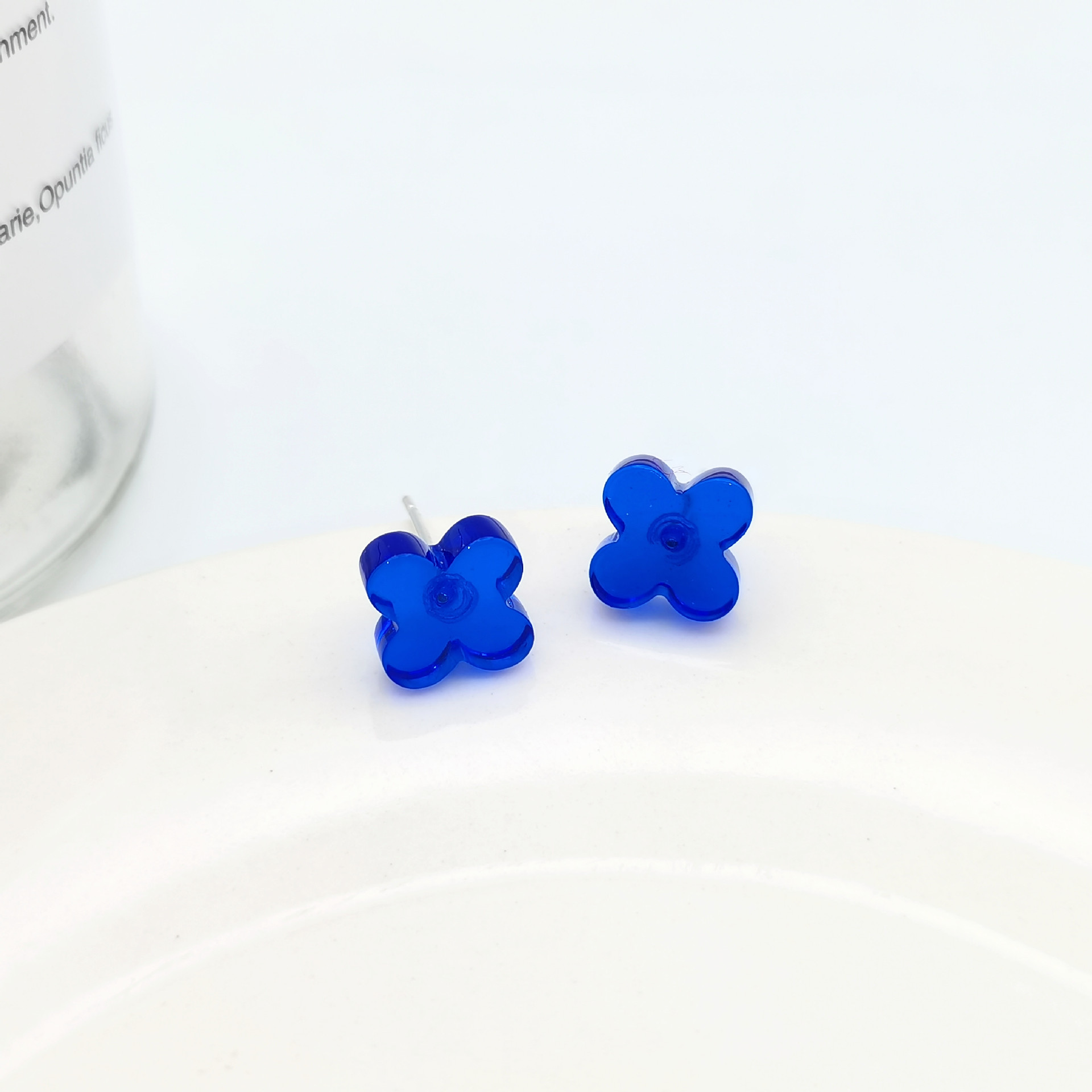 Boucles D&#39;oreilles Coréennes En Forme De Fleur Bleue Petites Boucles D&#39;oreilles En Alliage Pour Femmes display picture 4