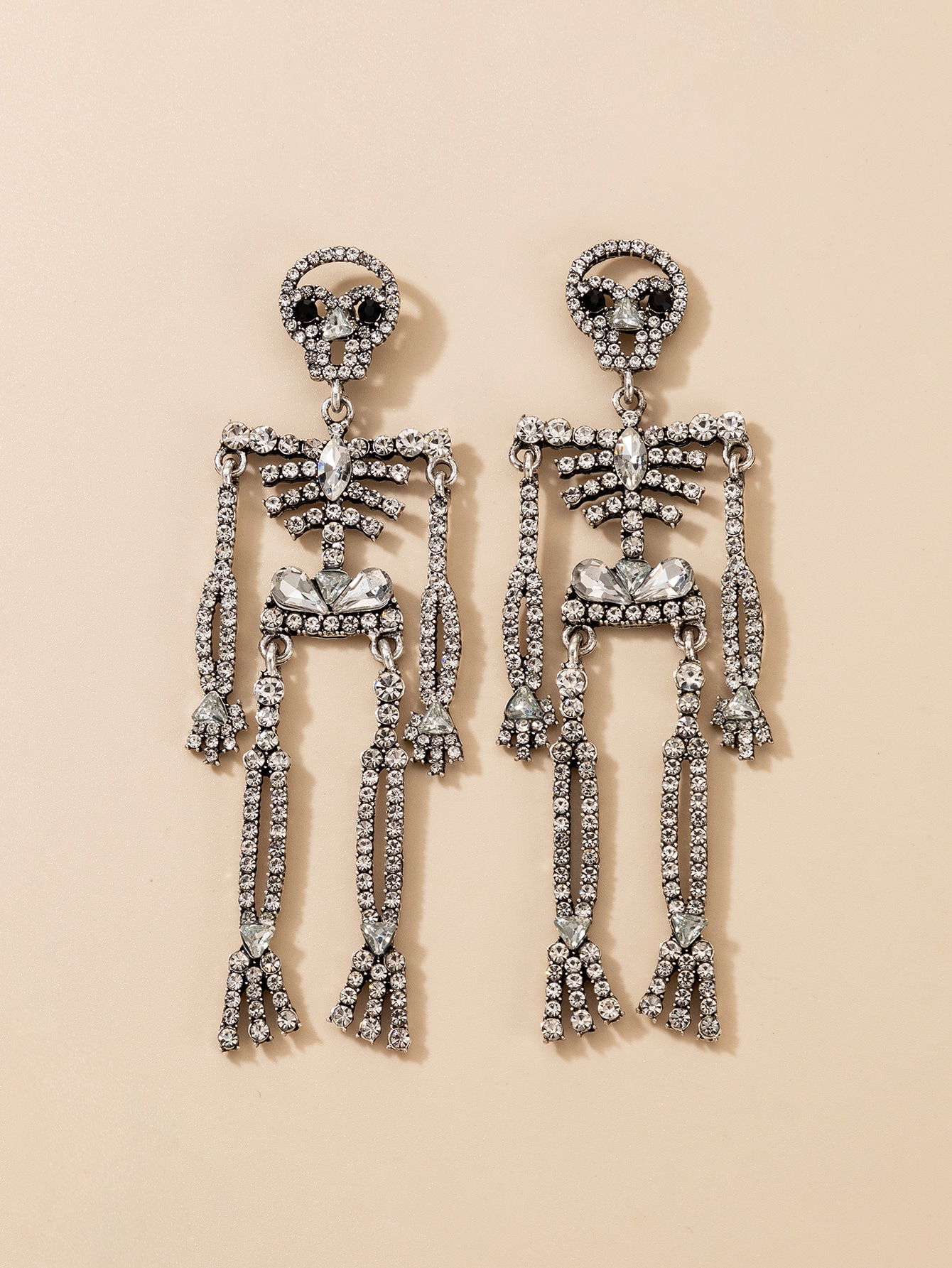 Exaggerated Skull Alloy display picture 3