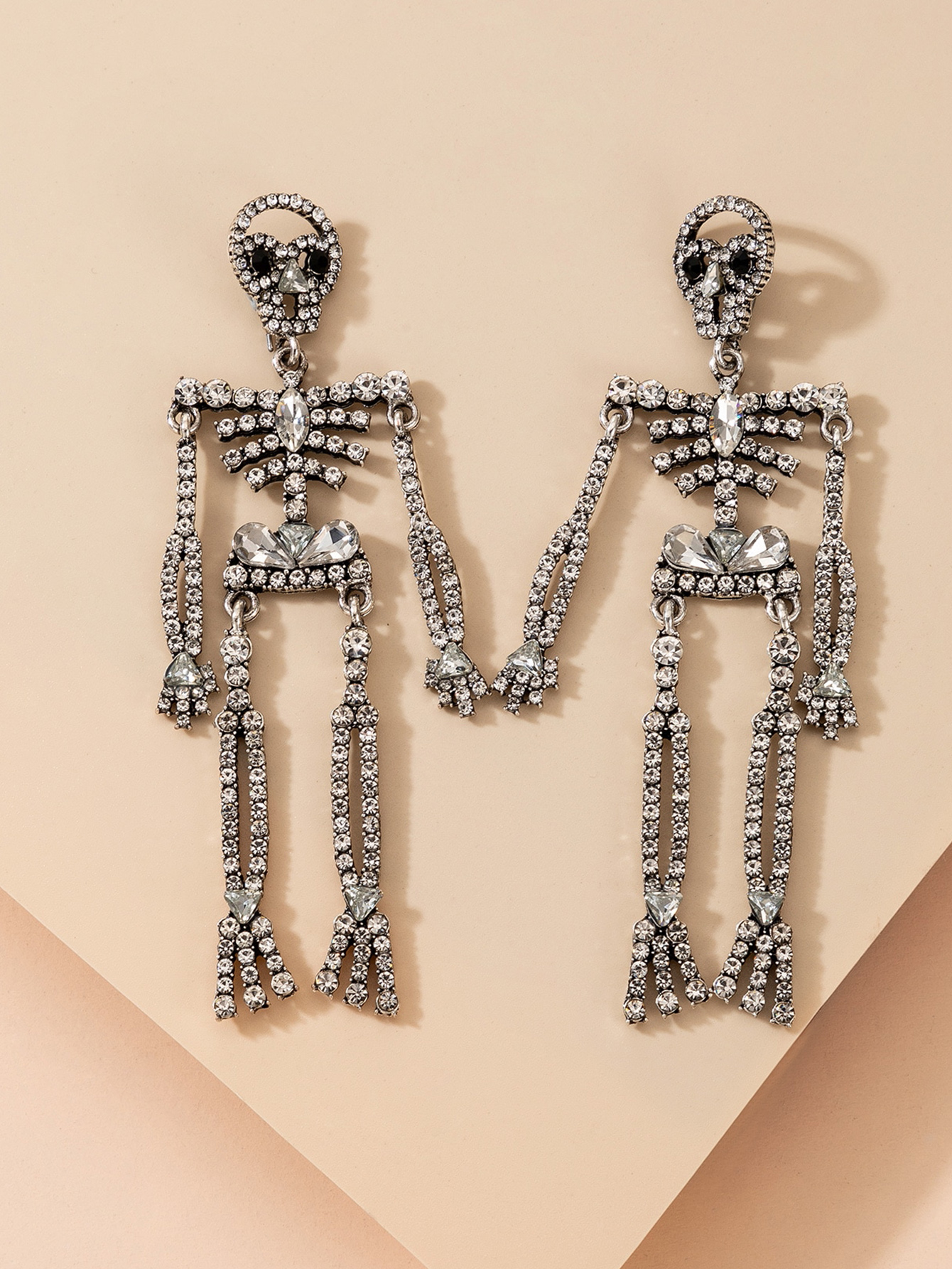 Exaggerated Skull Alloy display picture 4