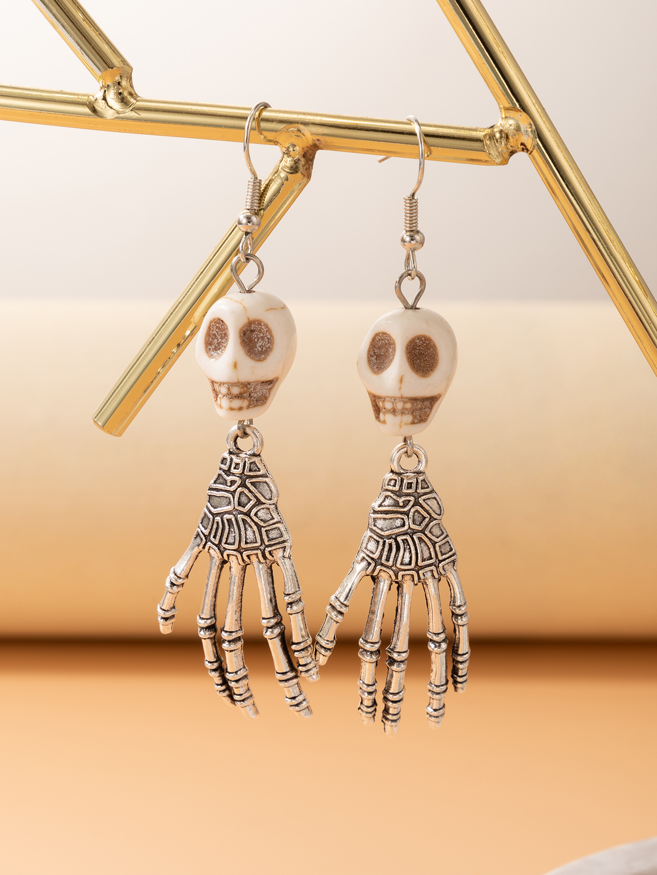 Exaggerated Skull Alloy display picture 17