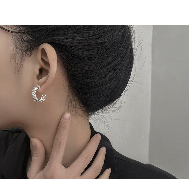 Simple Alloy Irregular C-shaped Small Earrings For Women display picture 2
