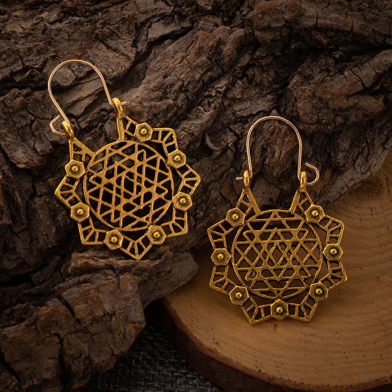 Bohemian New Fashion Floral Honeycomb Pattern Alloy Earrings display picture 3