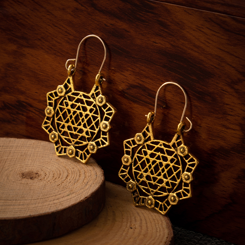 Bohemian New Fashion Floral Honeycomb Pattern Alloy Earrings display picture 4