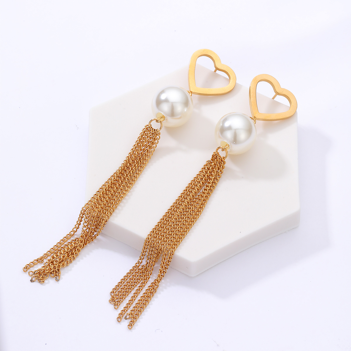Fashion Stainless Steel Electroplating 18k Gold Heart Pearl Tassel Long Earrings display picture 2