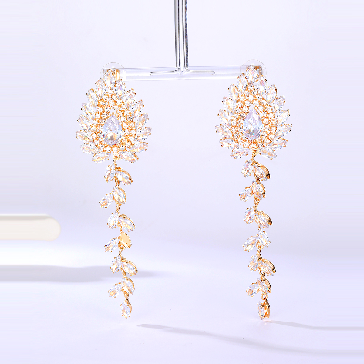 Fashion Copper Electroplating 18k Gold Inlaid Rhinestones Firework Tassel Long Earrings display picture 2
