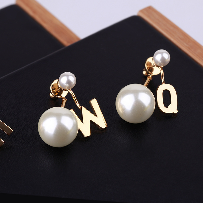 New 26 Letters Pearl Creative Earrings display picture 4
