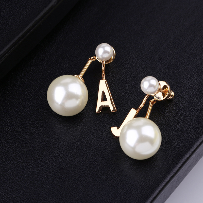 New 26 Letters Pearl Creative Earrings display picture 6