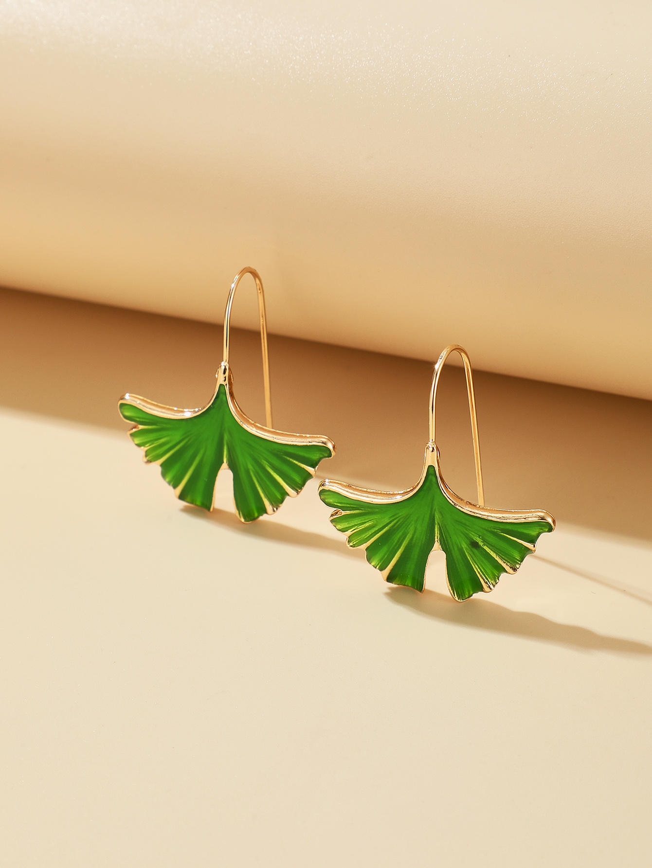 Fashion New Ginkgo Leaf Short Alloy Earrings Wholesale display picture 4