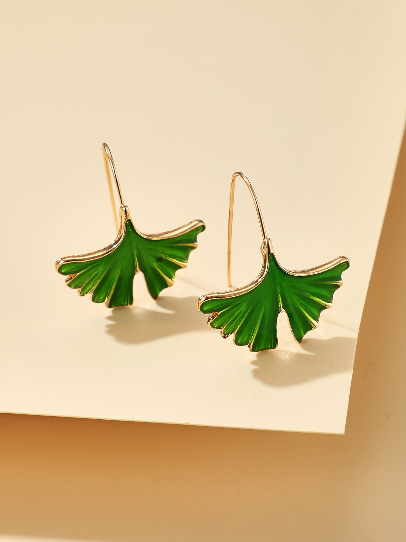 Fashion New Ginkgo Leaf Short Alloy Earrings Wholesale display picture 5