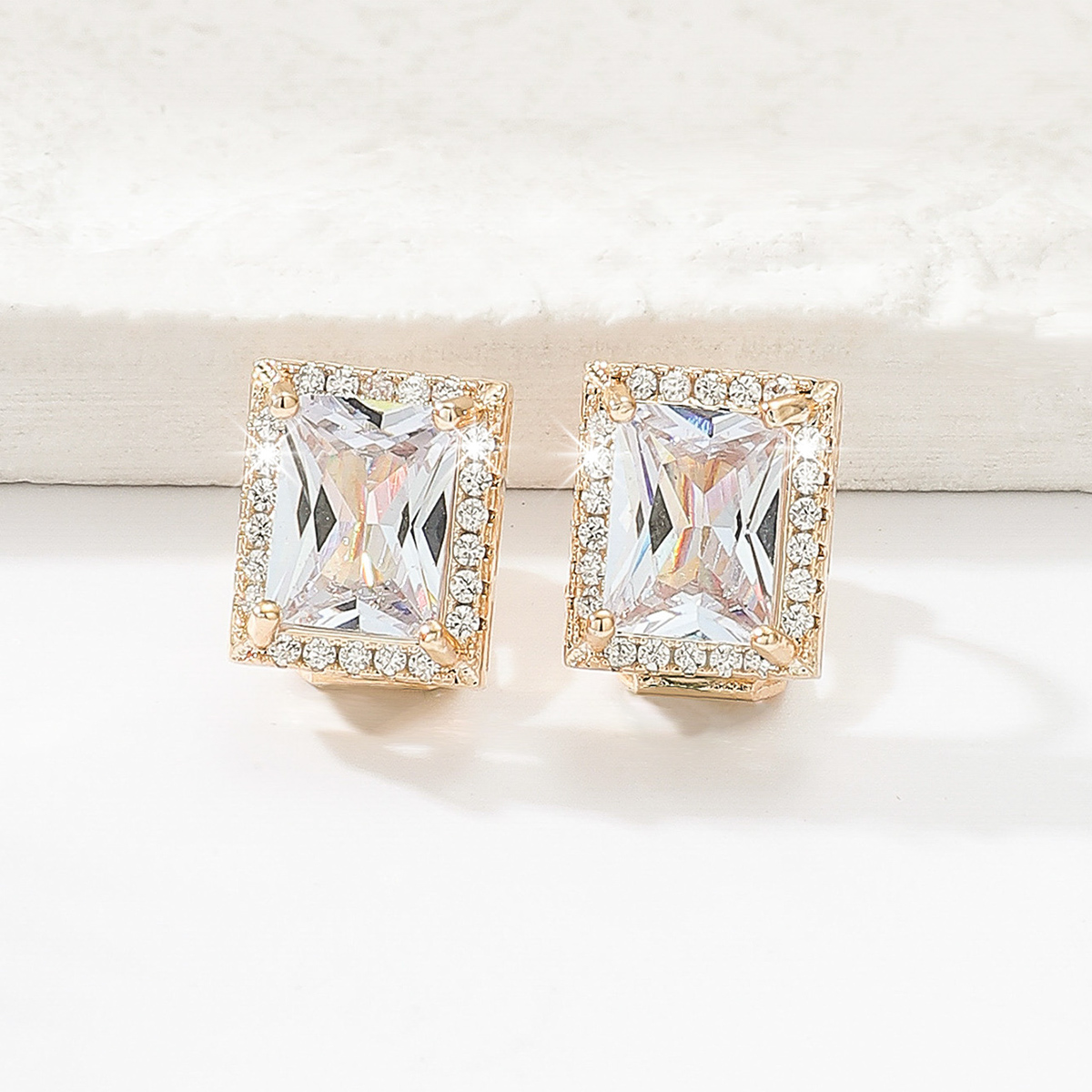 Fashion Copper Electroplating 18k Gold Irregular Zircon No Ear Holes Square Ear Clips display picture 1