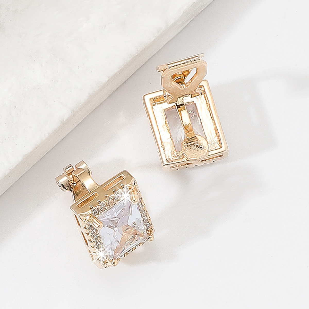 Fashion Copper Electroplating 18k Gold Irregular Zircon No Ear Holes Square Ear Clips display picture 2