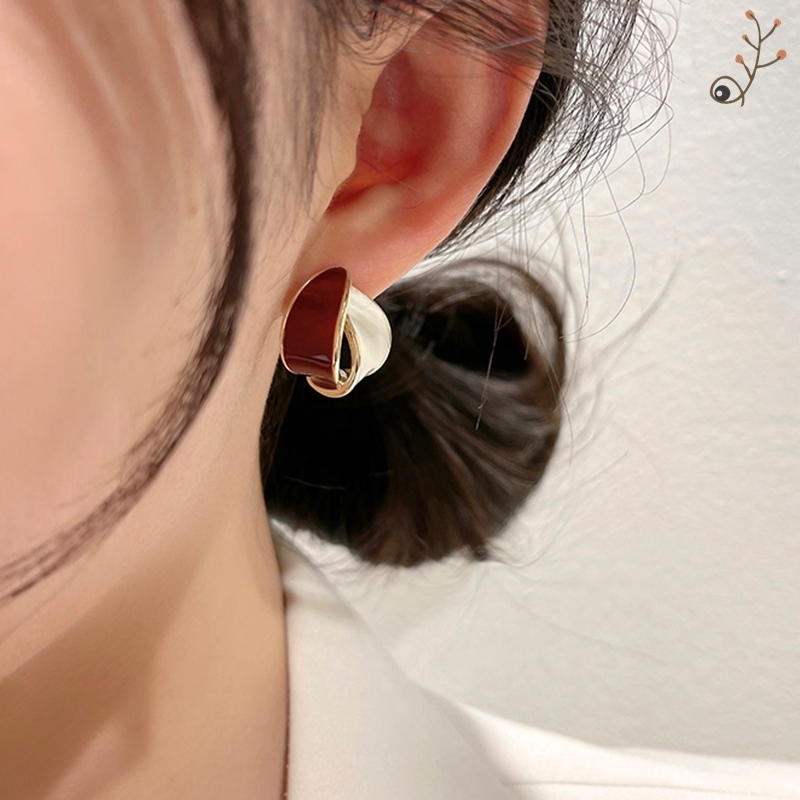 Fashion Irregular Contrast Color Stud Earrings Wholesale display picture 5