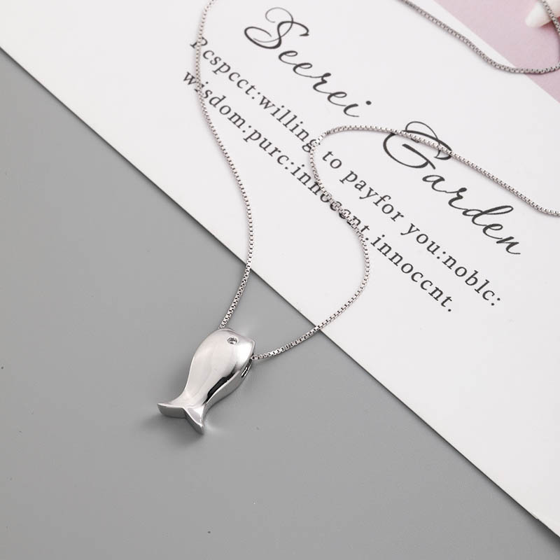 Light Luxury Niche Fish 925 Silver Necklace display picture 4
