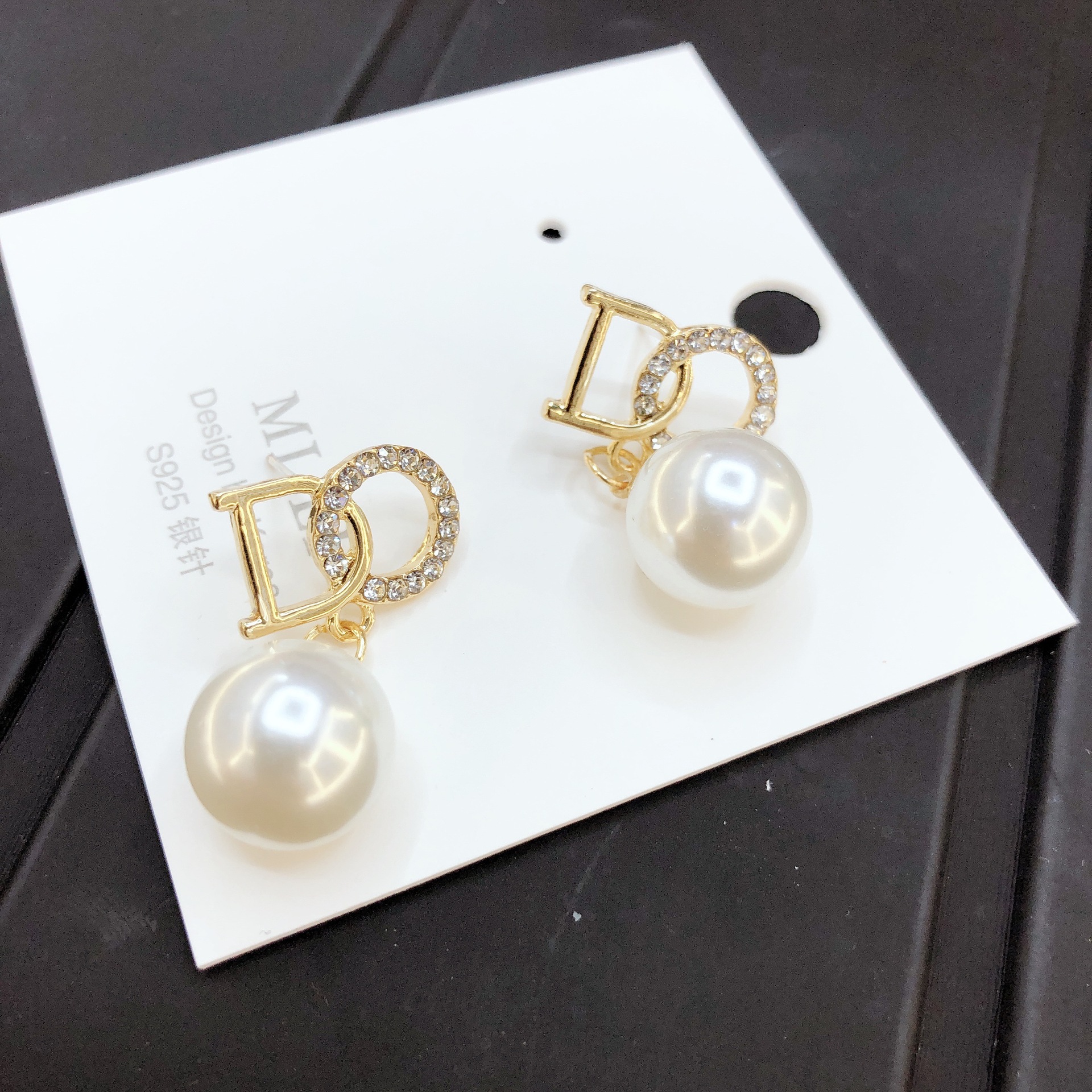 Nouvelles Boucles D'oreilles Pendantes En Strass Incrustées De Perles Alphabet display picture 1