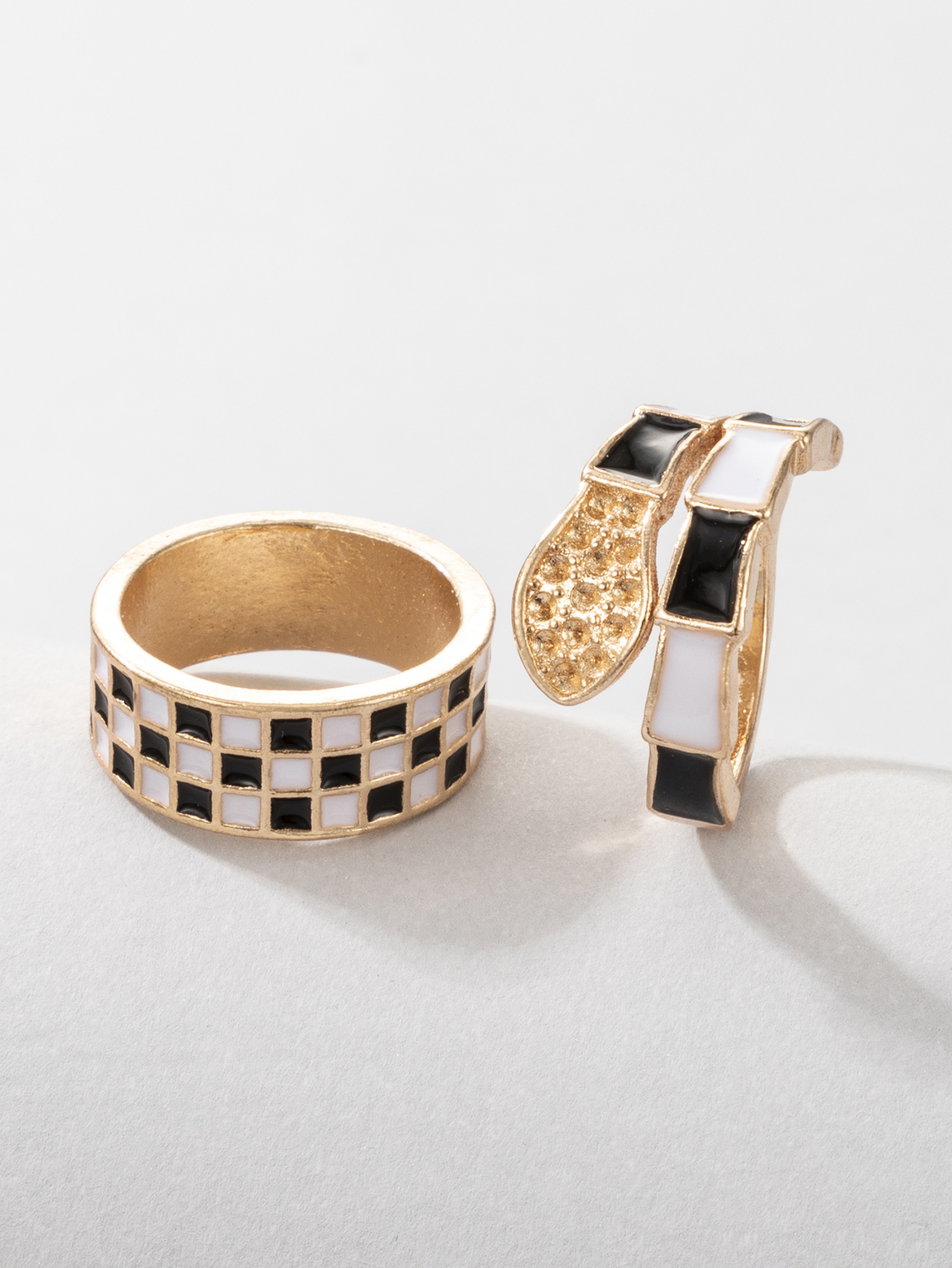 Fashion Black White Checkered Snake-shaped Oil Drop Ring Two-piece Set display picture 20