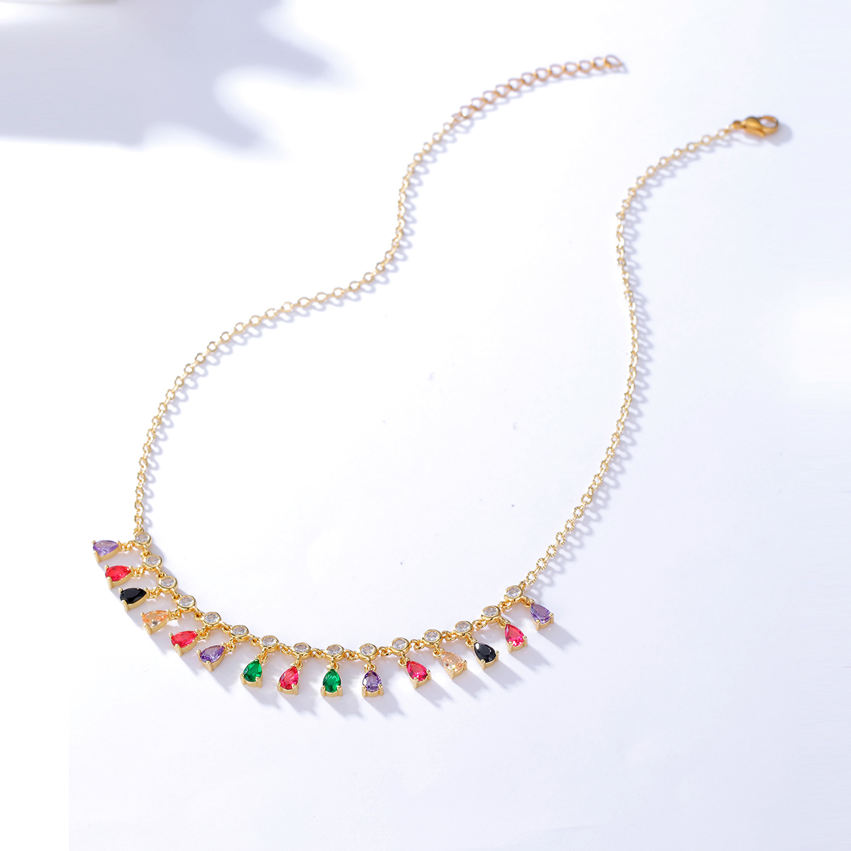 Mode Kupfer Eingelegte Farbe Wassertropfen Zirkon 18 Karat Vergoldete Halskette display picture 2