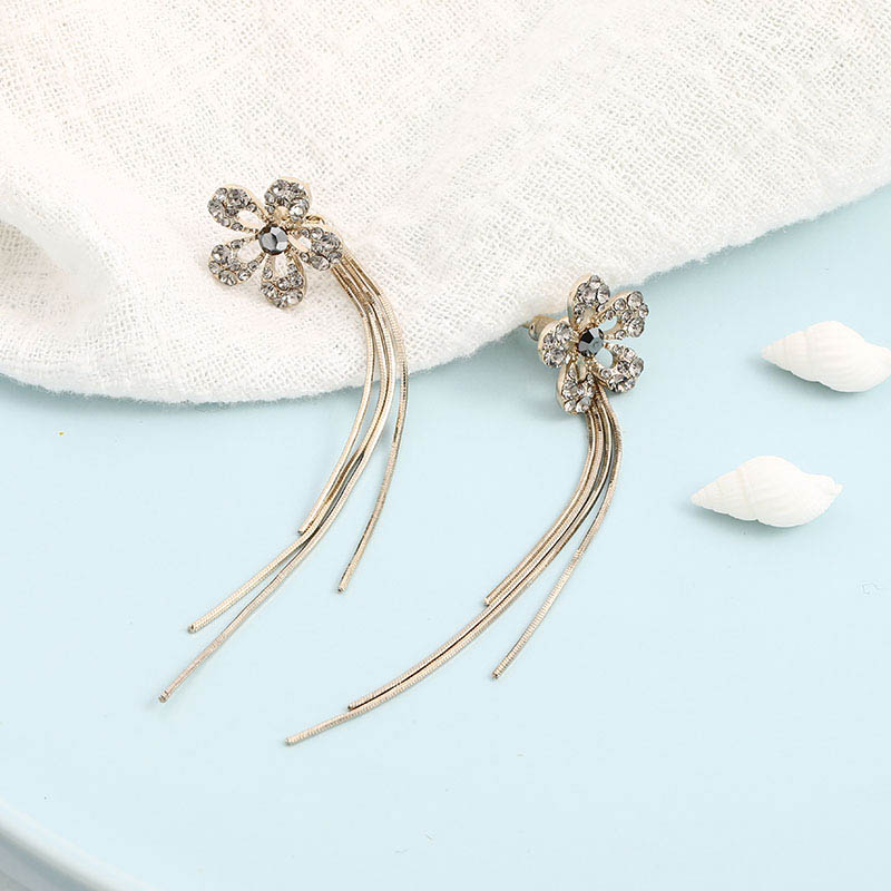 Temperament And Fashion Flower Tassel Inlaid Zirconium Long Earrings display picture 3