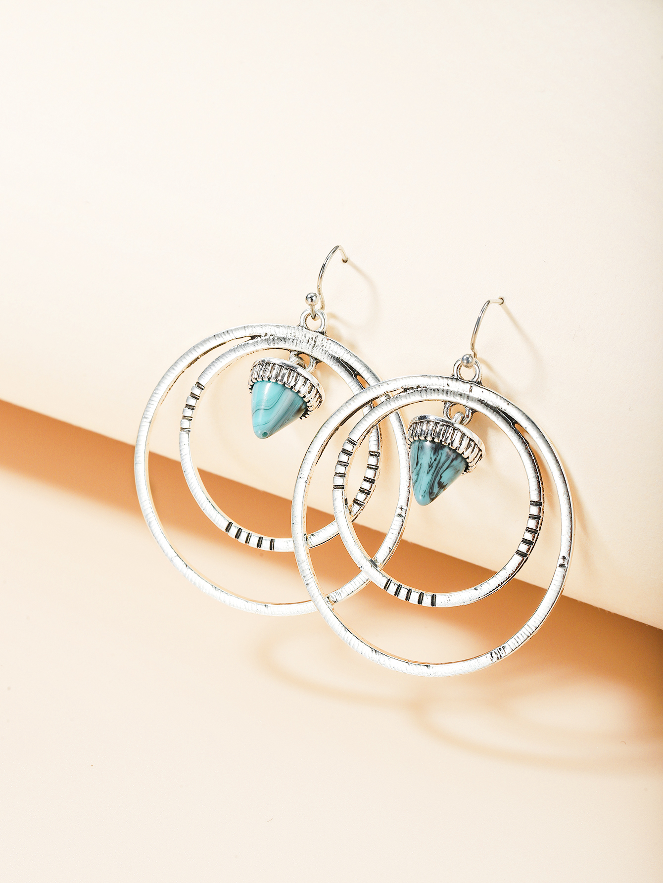 Retro Creative Large Circle Bullet Turquoise Gemstone Earrings display picture 2