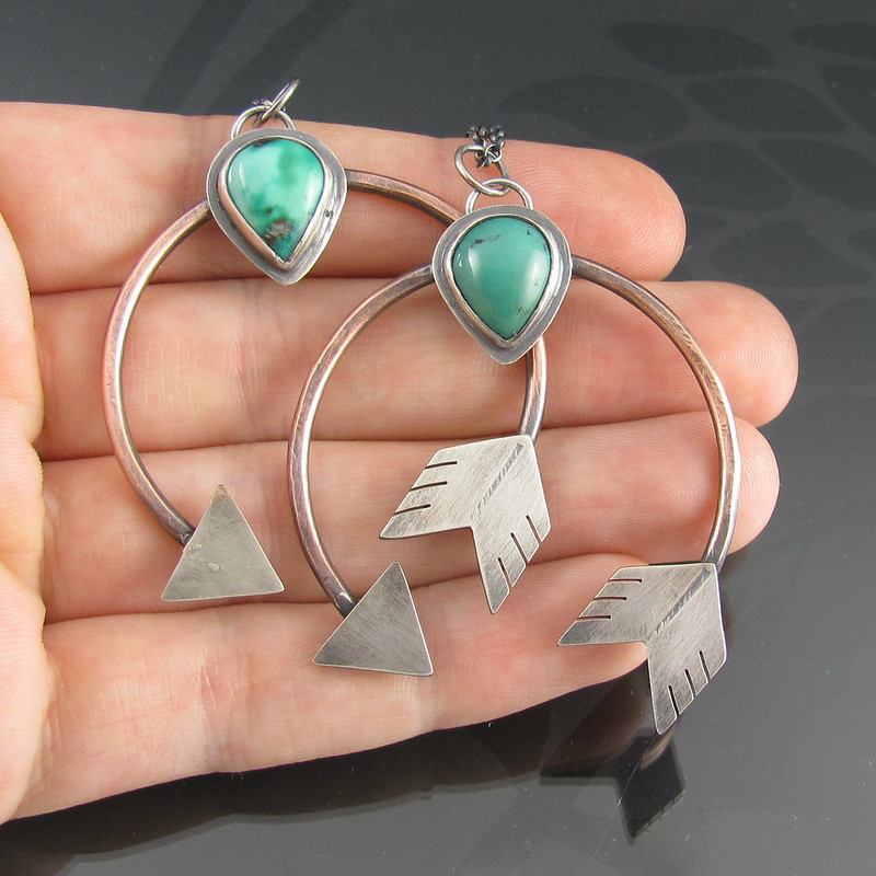 New Retro Turquoise Earrings Creative Arc Heart Arrow Bridal Earrings display picture 2